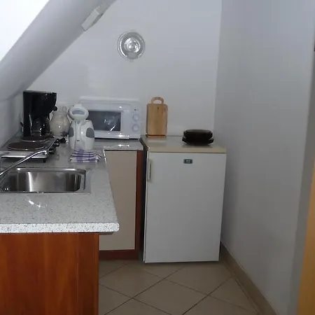 Hillside Daire Révfülöp