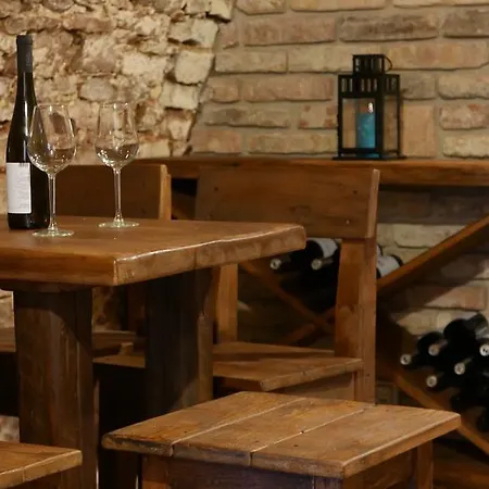 Hillside Révfülöp