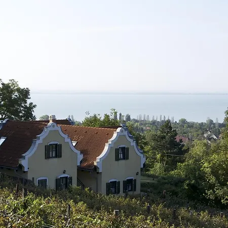 Hillside Apartman
