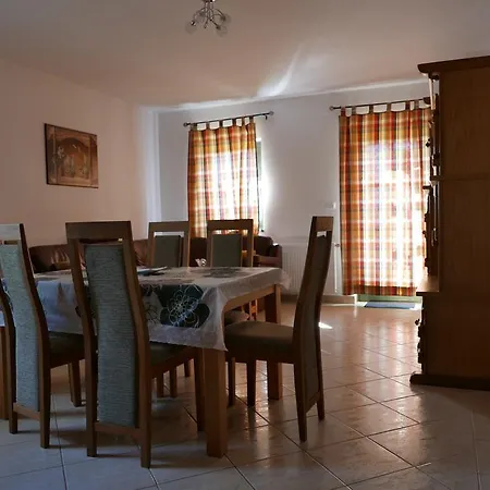 Hillside Apartman Révfülöp