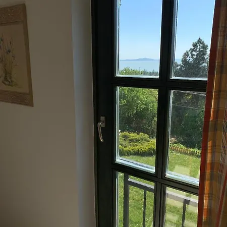 Hillside * Révfülöp