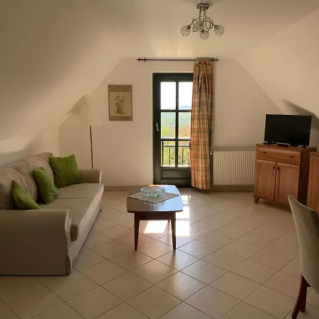 Hillside Apartman Révfülöp