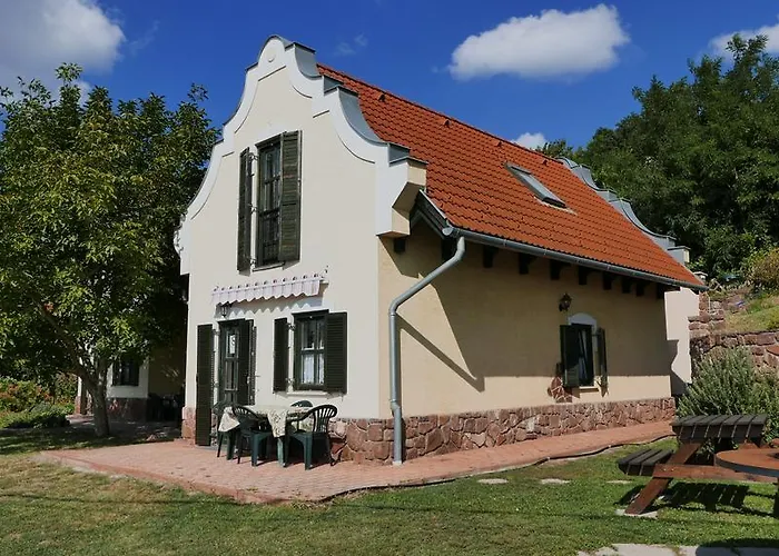 Hillside Révfülöp