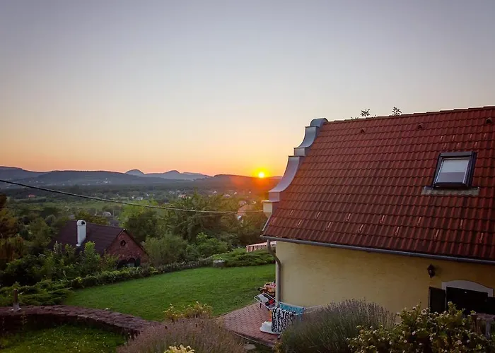 Hillside * Révfülöp