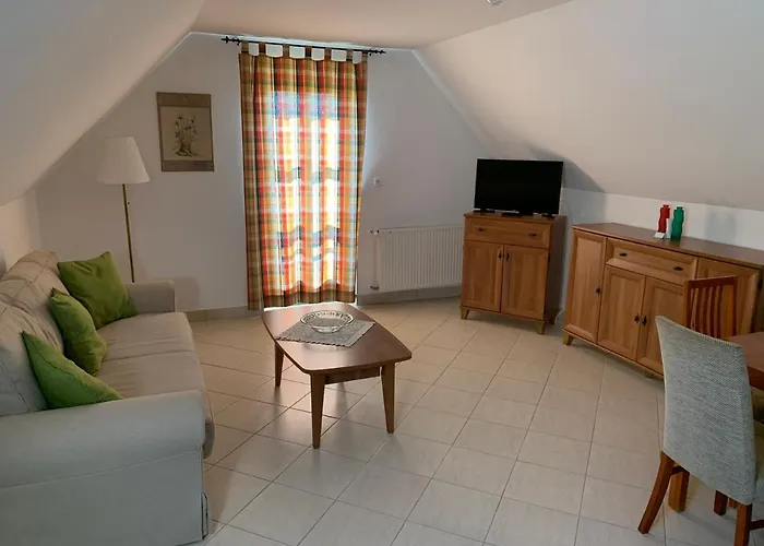 Hillside Apartamento Révfülöp