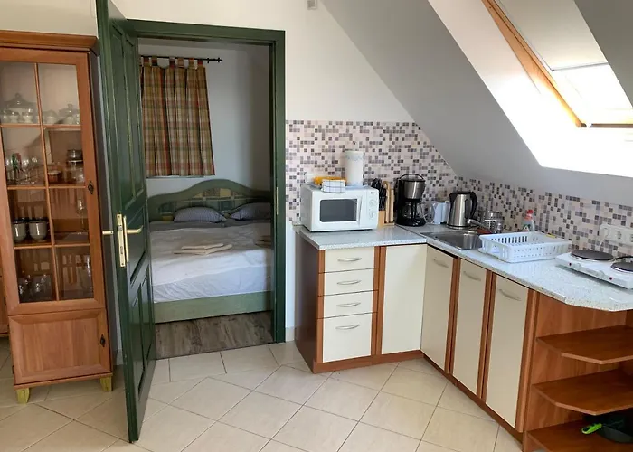 Hillside Apartamento Révfülöp