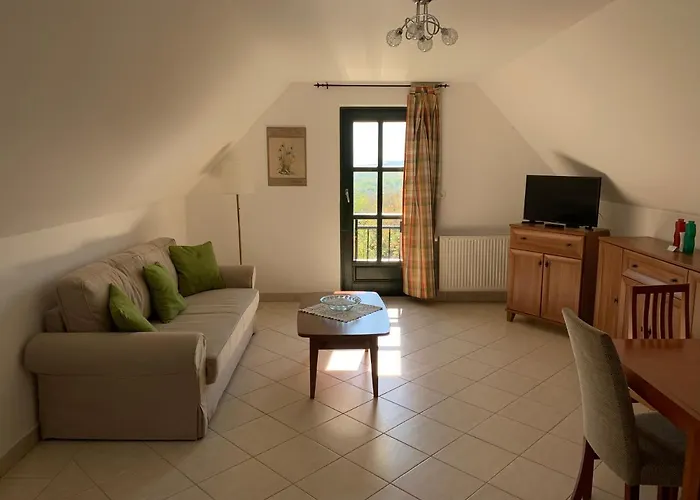 Hillside Apartamento Révfülöp